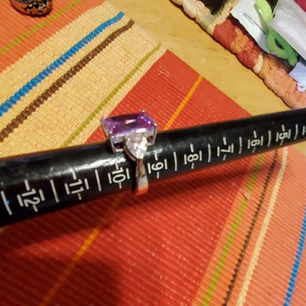 Very pretty Lavender Emerald Cut - Picture 2 of 3